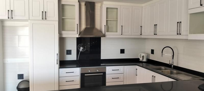 To Let 4 Bedroom Property for Rent in Silver Oaks Western Cape